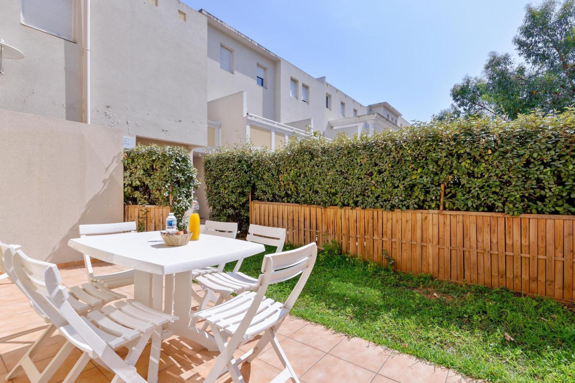 Hotel Zenitude Hôtel-résidences Toulon Six Fours 3*