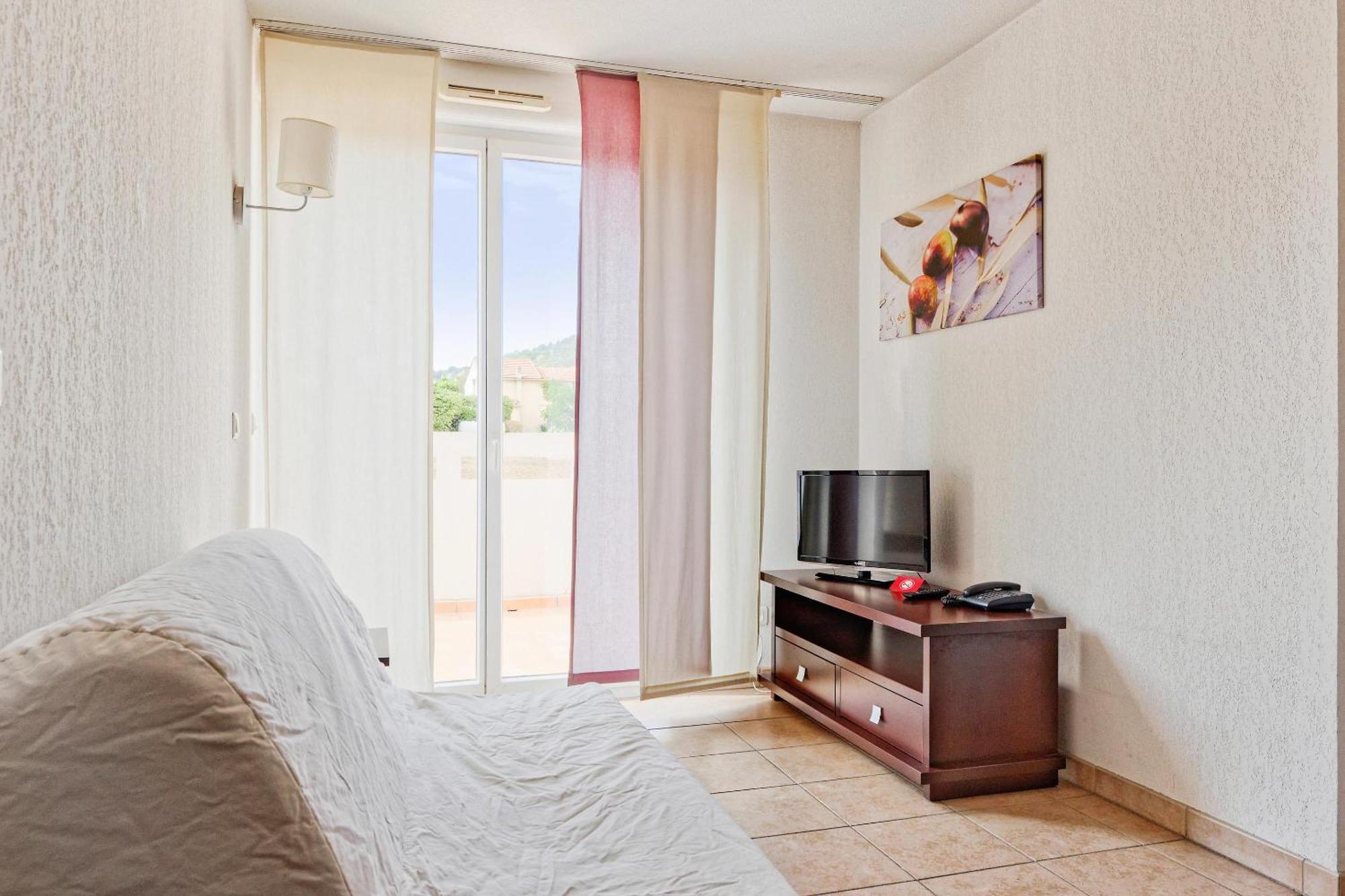 Hotel Zenitude Hôtel-résidences Toulon Six Fours 3*