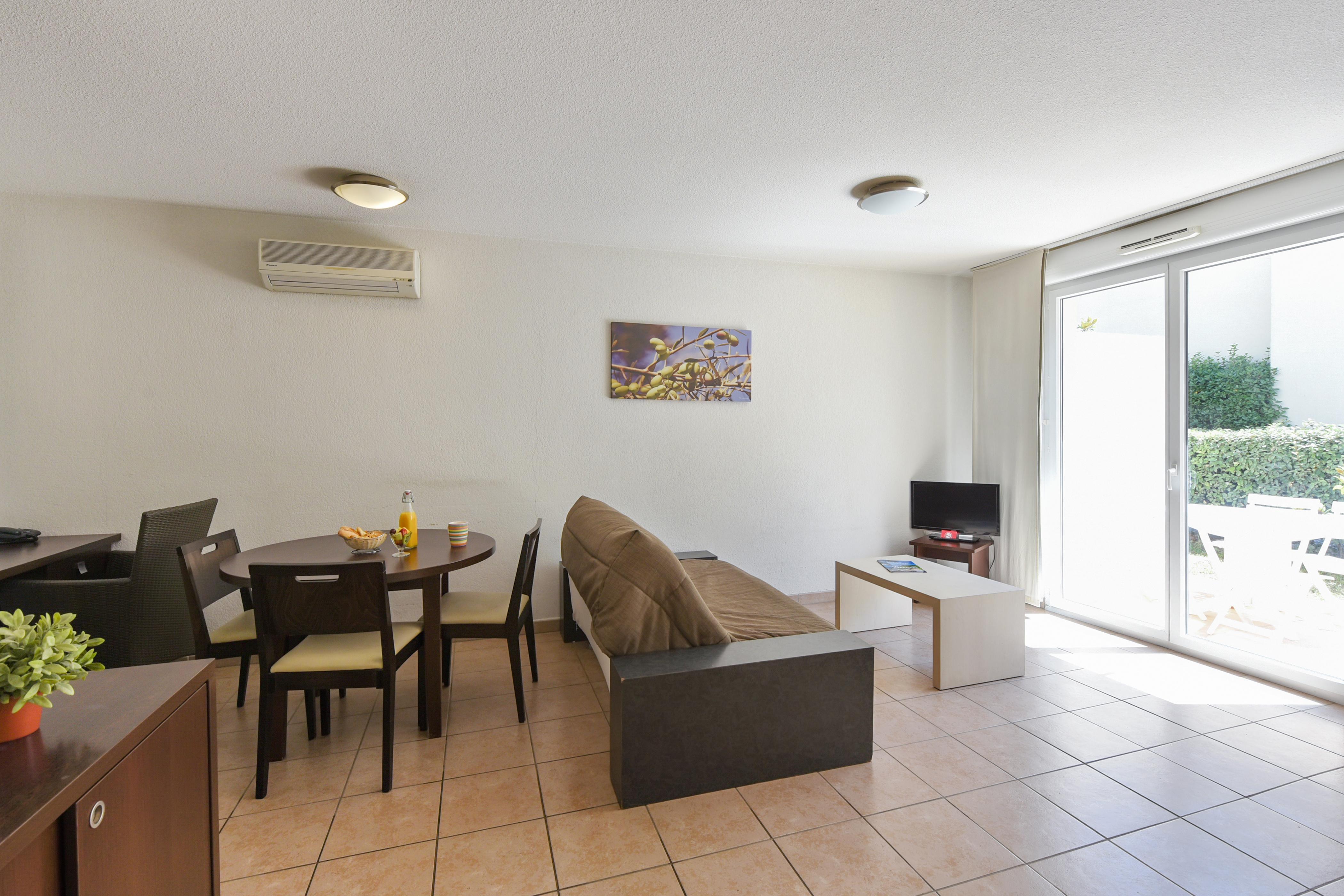 Zenitude Hôtel-résidences Toulon Six Fours 3*