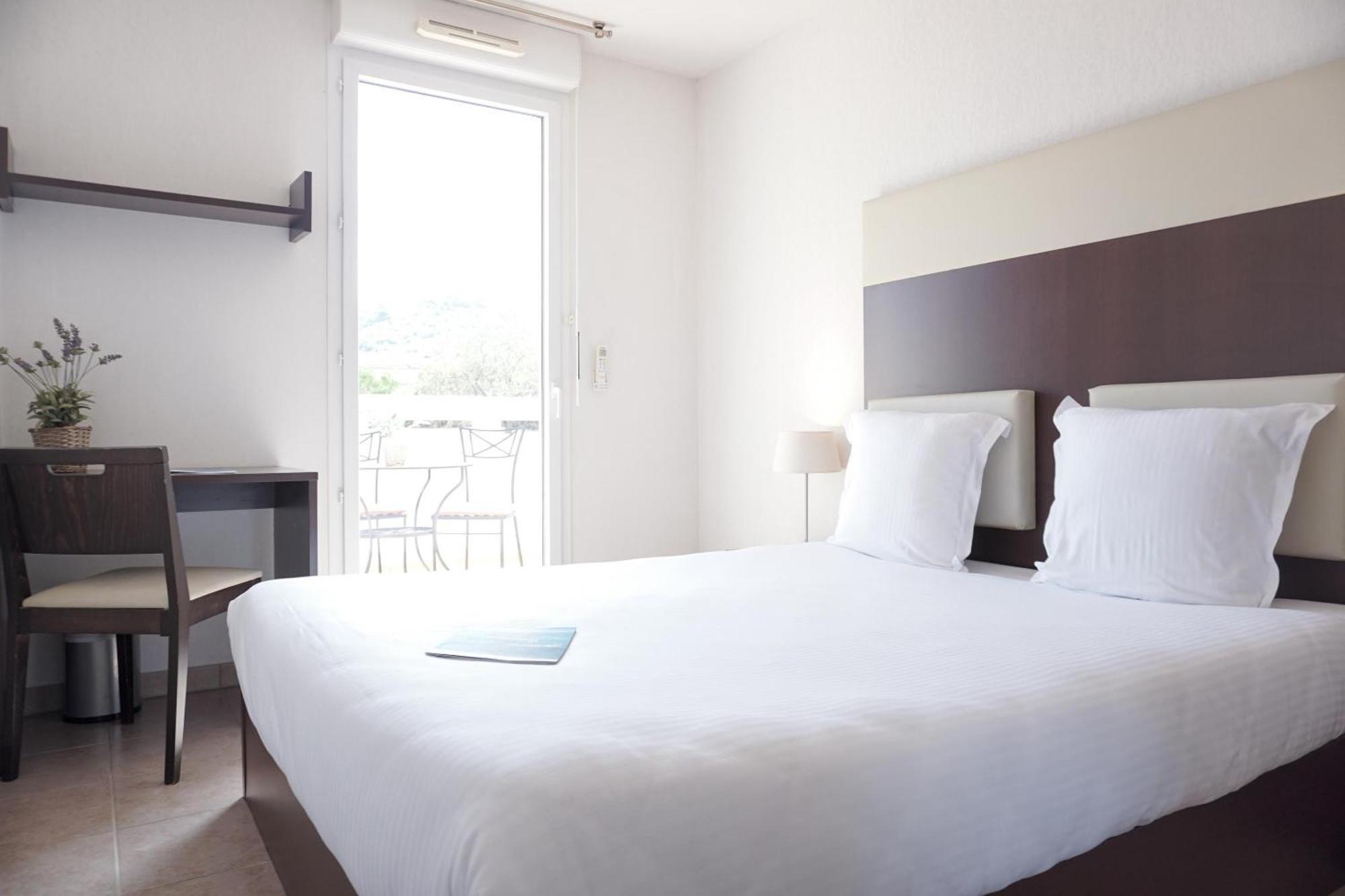 Zenitude Hôtel-résidences Toulon Six Fours 3*