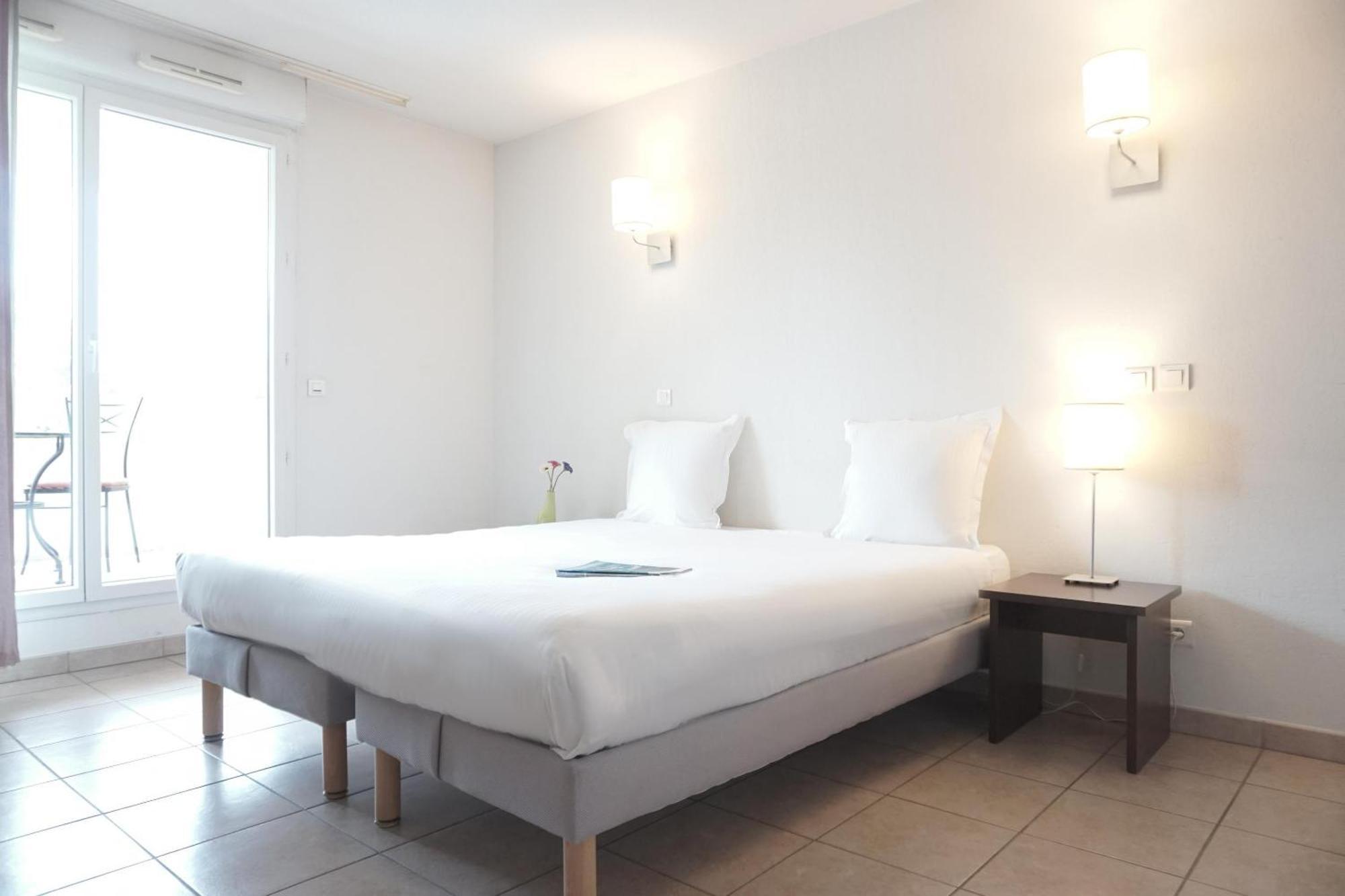 Zenitude Hôtel-résidences Toulon Six Fours Hotel 3*